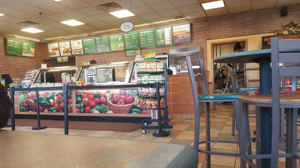 Subway | restaurant | 601 Forest St, Wausau, WI 54403, USA | 7158481930 OR +1 715-848-1930