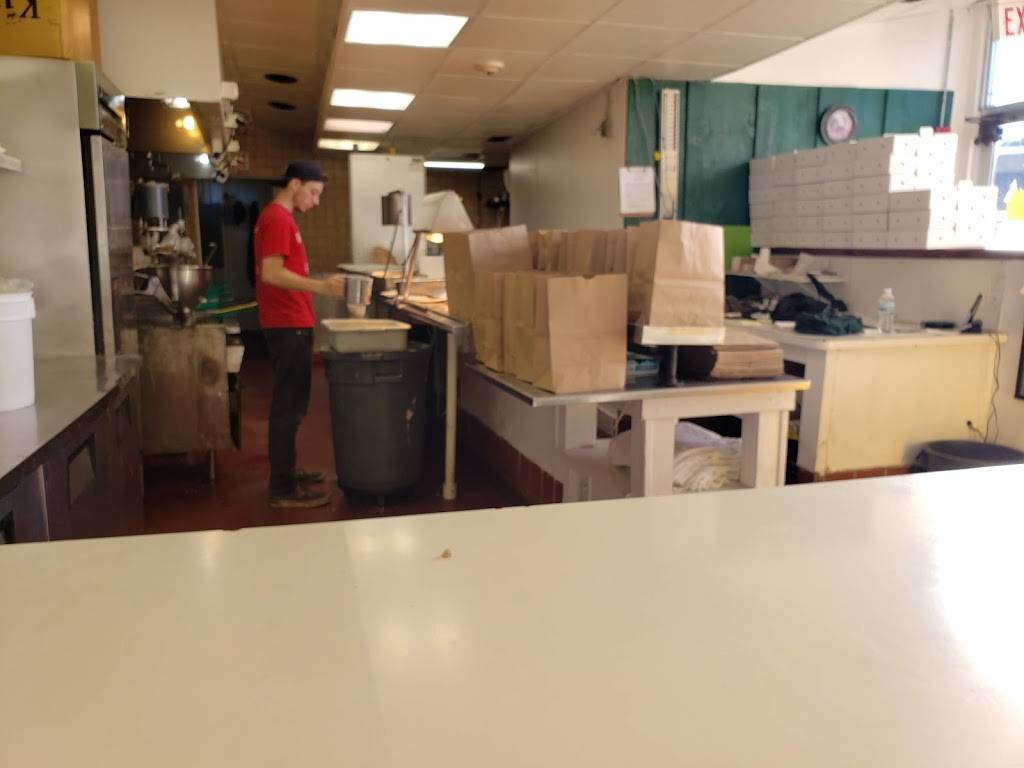 White Fence Farm Carry Out | restaurant | 5005 Fairview Ave, Downers Grove, IL 60515, USA | 6309645505 OR +1 630-964-5505