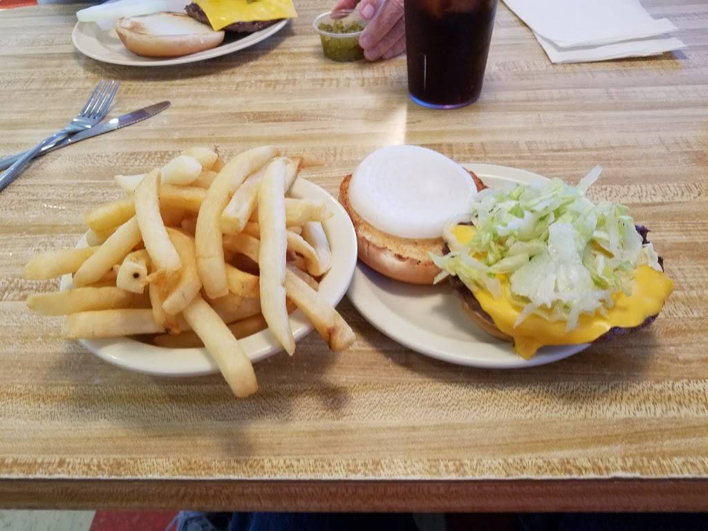 Heggys Nut Shop | restaurant | 3200 Tuscarawas St W, Canton, OH 44708, USA | 3304546611 OR +1 330-454-6611