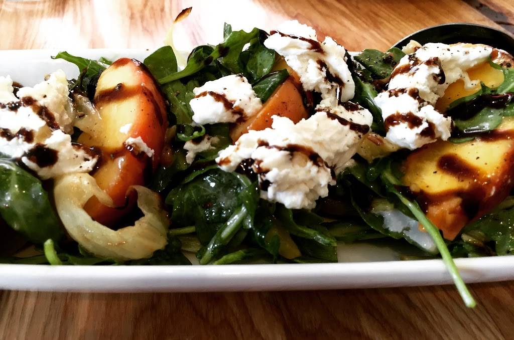 GIA MIA | restaurant | 13 N 3rd St, Geneva, IL 60134, USA | 6304055544 OR +1 630-405-5544