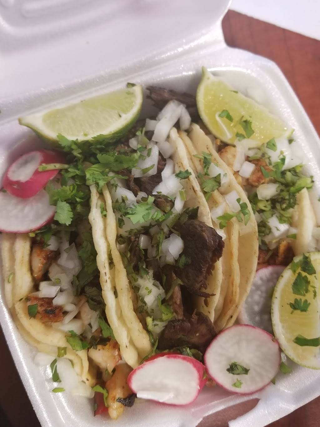 La Esquina Salvadoreña | restaurant | 529 Main St, New Rochelle, NY 10801, USA | 9143362423 OR +1 914-336-2423