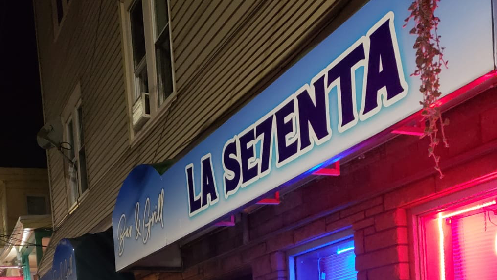 La Setenta Bar & Grill | restaurant | 855 Broad St, Central Falls, RI 02863, USA | 7819578308 OR +1 781-957-8308
