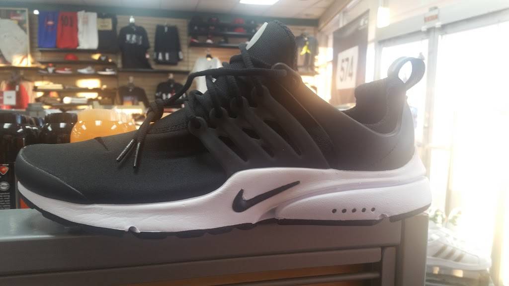 Dunkin | bakery | 1501 E Broad Ave Suite A, Rockingham, NC 28379, USA | 9104348777 OR +1 910-434-8777