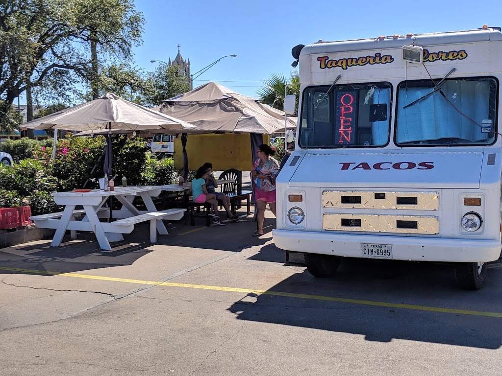 Taqueria Flores | restaurant | 4228, 3202 Broadway Avenue J, Galveston, TX 77550, USA | 4099967491 OR +1 409-996-7491