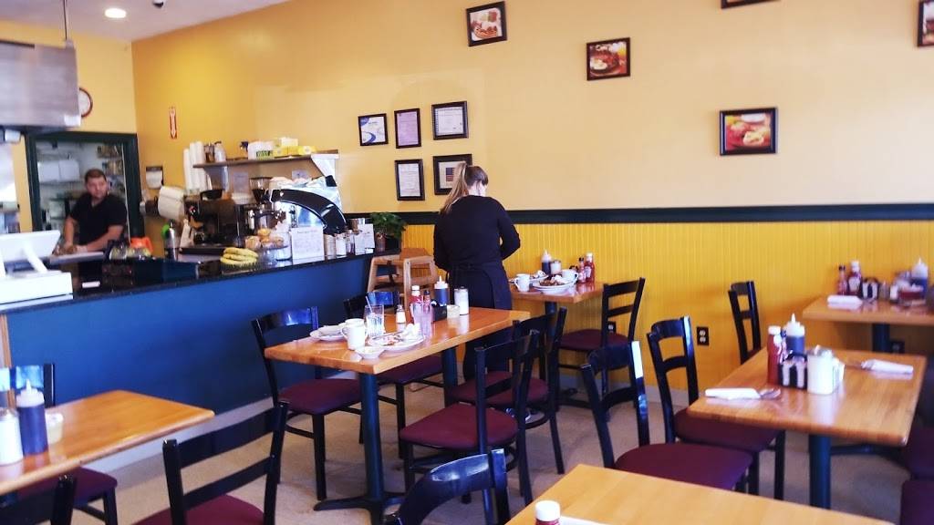 FM Station Cafe | restaurant | 188 Newburyport Turnpike, Newburyport, MA 01950, USA | 9784653333 OR +1 978-465-3333