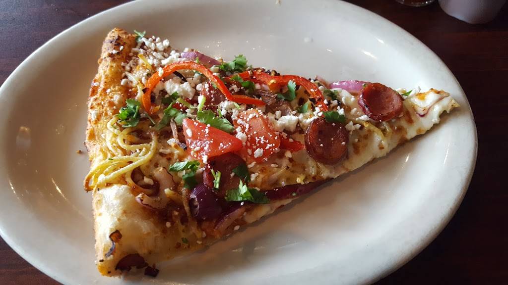 Pizza Schmizza | restaurant | 18021 NW Evergreen Pkwy, Beaverton, OR 97006, USA | 5035338366 OR +1 503-533-8366