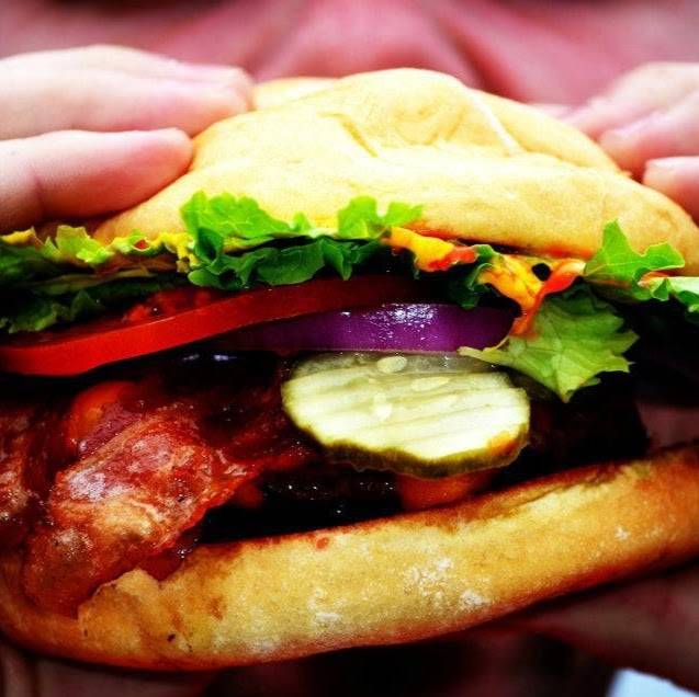 3rd Deck Burger Bar | restaurant | 151 Riverfront Pkwy, Chattanooga, TN 37402, USA | 4232664488 OR +1 423-266-4488