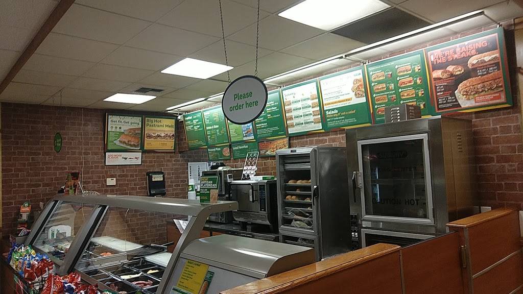 Subway | restaurant | 13501 100th Ave NE, Kirkland, WA 98034, USA | 4258207878 OR +1 425-820-7878