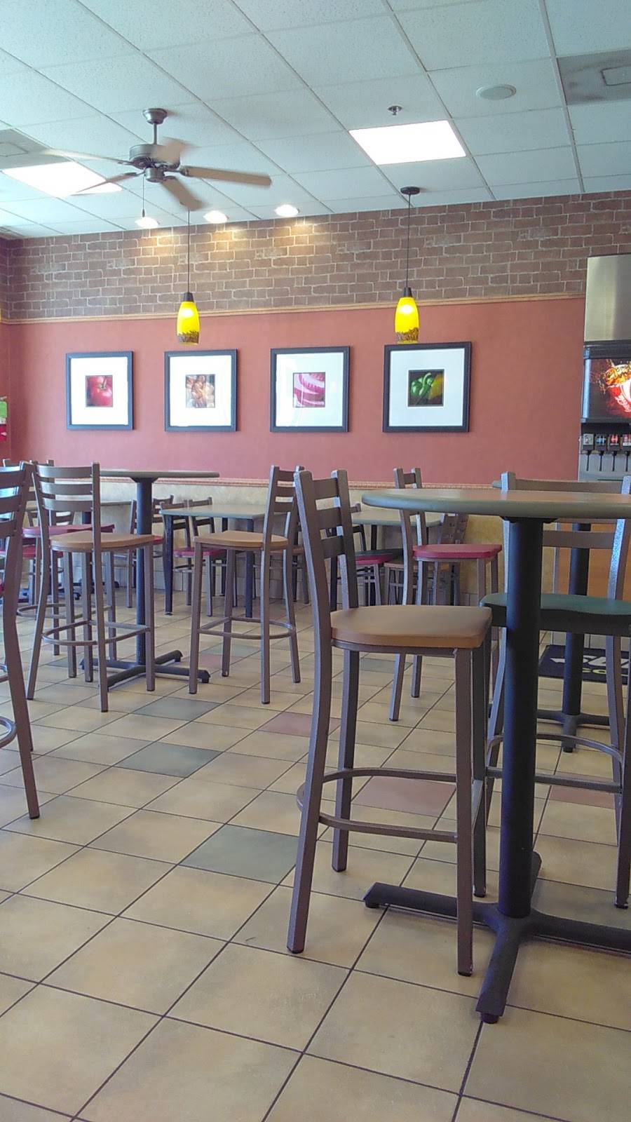 Subway | meal takeaway | 921 Cedar Lake Rd Suite B, Biloxi, MS 39532, USA | 2283922501 OR +1 228-392-2501