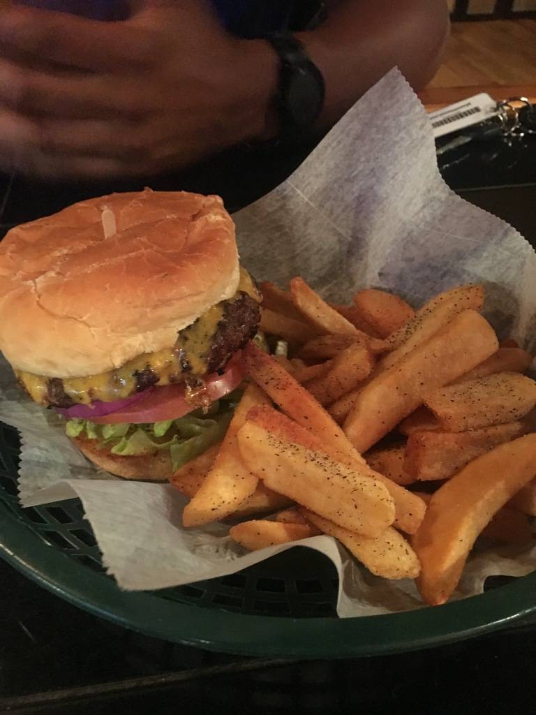 Johnnies on Broadway | restaurant | 1278 Broadway, Albany, NY 12204, USA | 5184345752 OR +1 518-434-5752