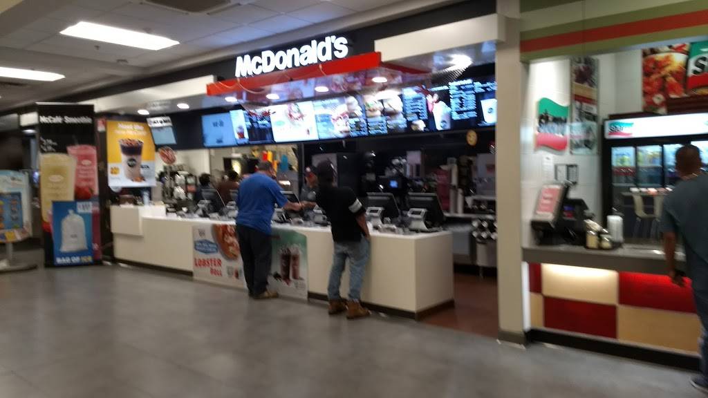 McDonalds | cafe | I-95 Darien Service Plaza Northbound Btw Exit 12 &, 13, Darien, CT 06820, USA | 2036561859 OR +1 203-656-1859