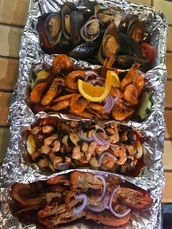 Mayas Nayarit Restaurant | restaurant | 4318 W Fullerton Ave, Chicago, IL 60639, USA | 7737998087 OR +1 773-799-8087