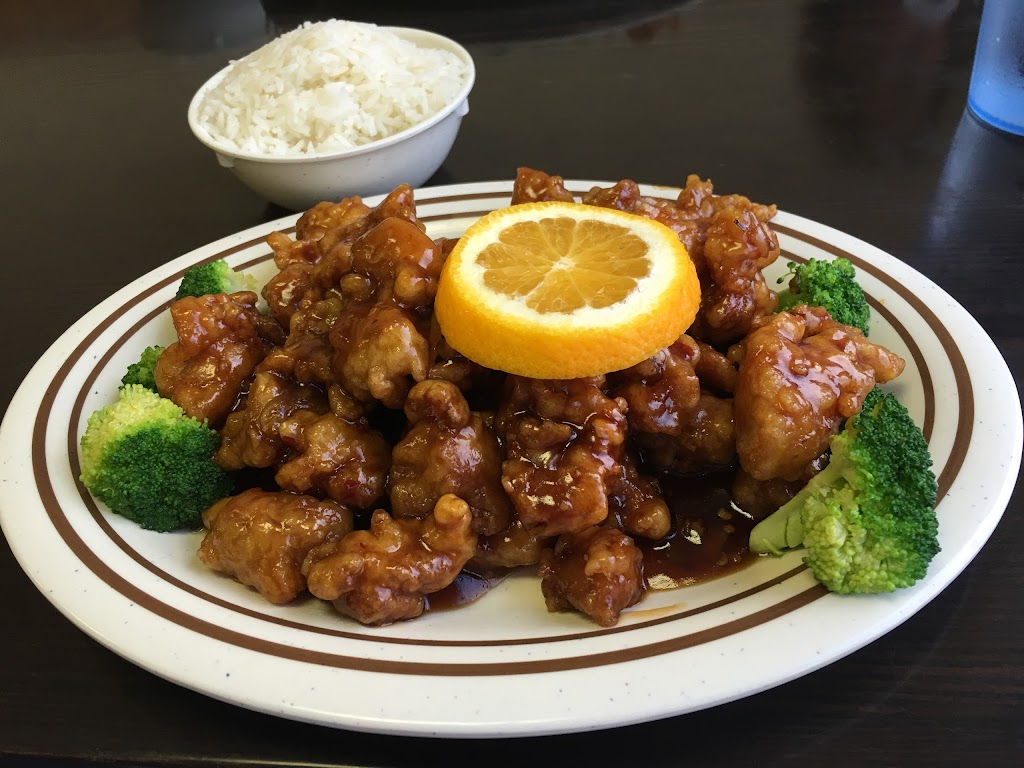 New China Restaurant | restaurant | 723 Oregon St, Hiawatha, KS 66434, USA | 7857422555 OR +1 785-742-2555