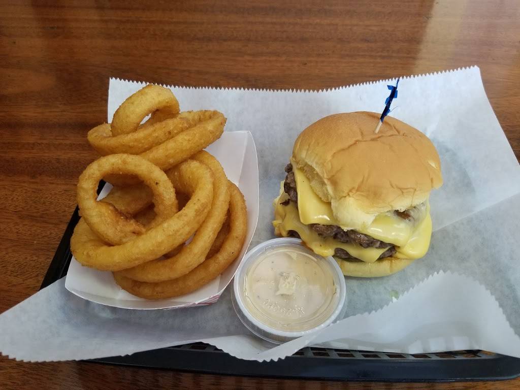 Crave Burgers and Wings | restaurant | 12195 GA-92 suite 104, Woodstock, GA 30188, USA | 6789092658 OR +1 678-909-2658