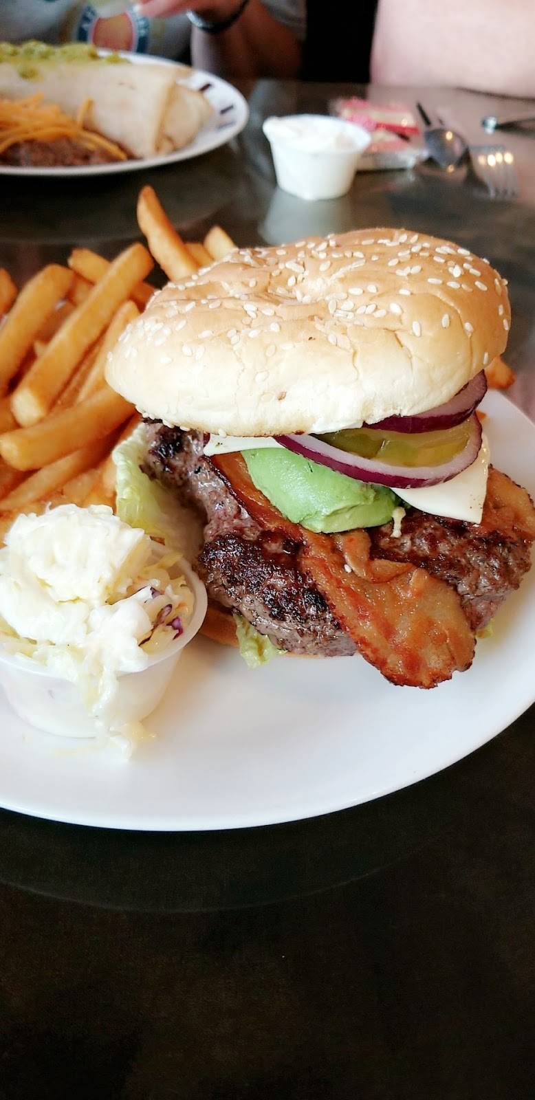 Mesa Community Restaurant | restaurant | 535 N Country Club Dr, Mesa, AZ 85201, USA | 4808330128 OR +1 480-833-0128