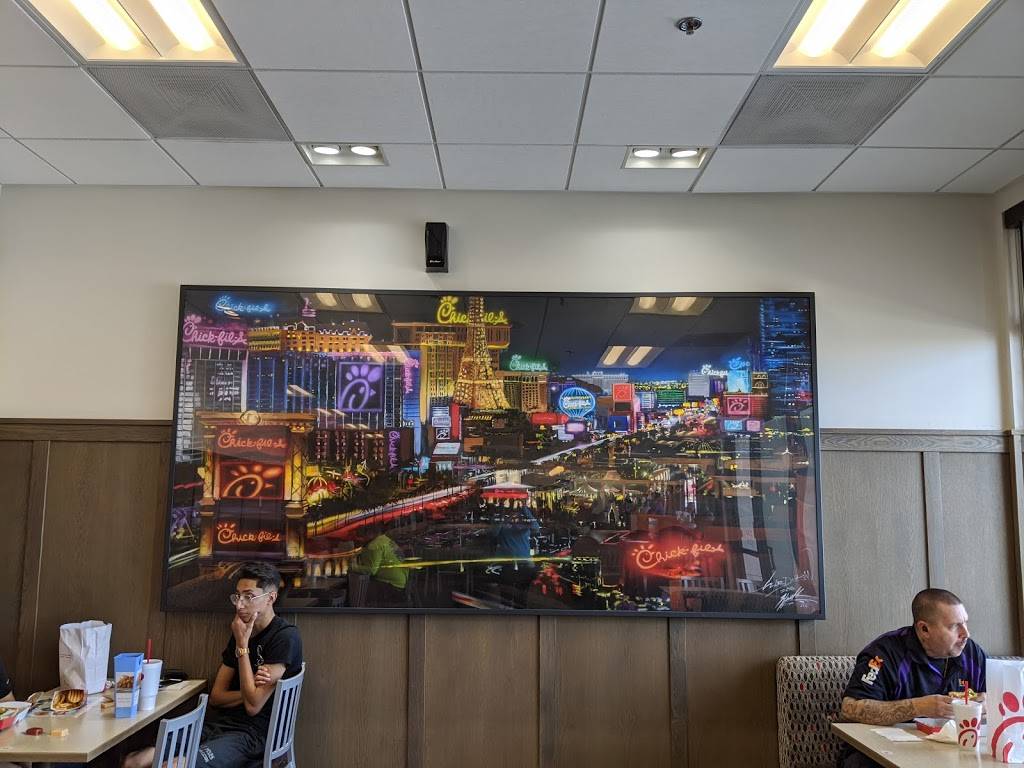 Chick-fil-A | restaurant | 2480 S Rancho Dr, Las Vegas, NV 89102, USA | 7022524232 OR +1 702-252-4232