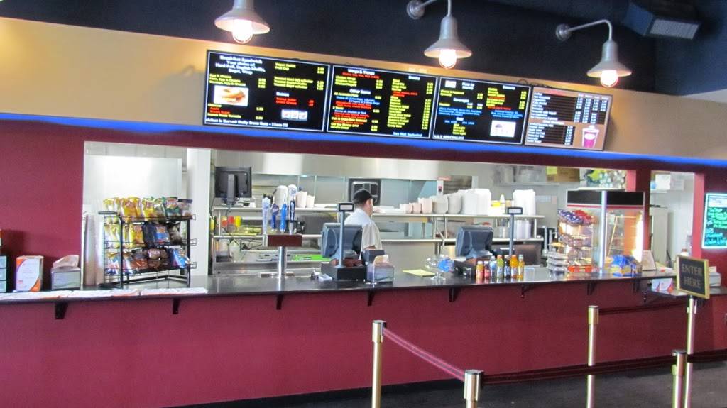 Homestretch Grill | restaurant | 8315 Park Rd, Batavia, NY 14020, USA | 5853433750 OR +1 585-343-3750