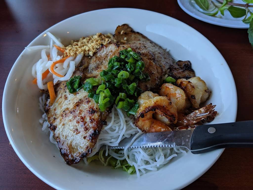 PhoTastic | restaurant | 1069 E Capitol Expy, San Jose, CA 95121, USA | 4086846969 OR +1 408-684-6969