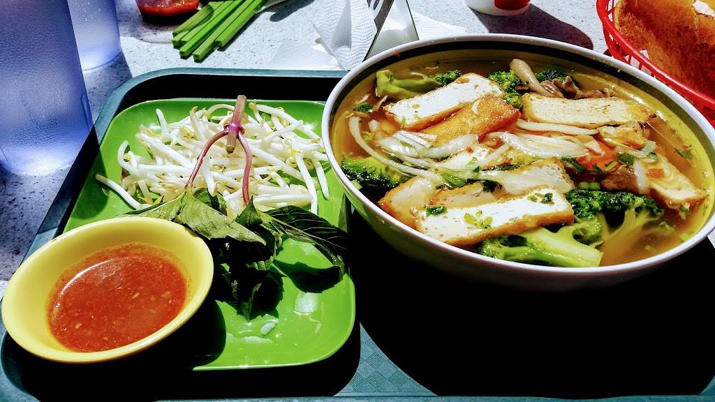 Cafe Pho | restaurant | 823 3rd Ave # 201, Seattle, WA 98104, USA | 2064477100 OR +1 206-447-7100