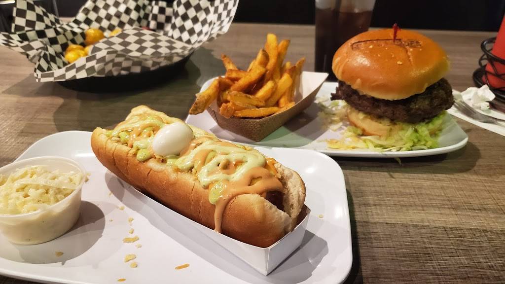 LOS VERDES Sunrise | night club | 4491 N University Dr, Lauderhill, FL 33351, USA | 9543063014 OR +1 954-306-3014