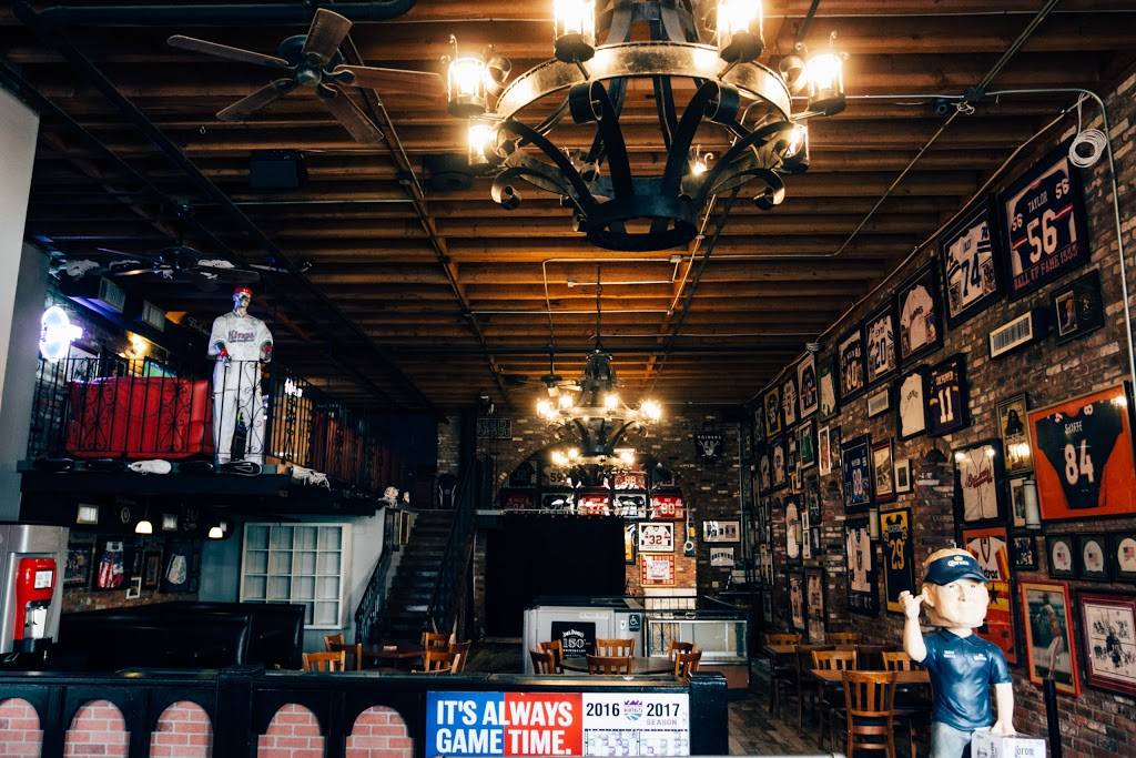 Brannan Manor Restaurant & Spirits - "Home of SacTown Sports" | restaurant | 106 J St, Sacramento, CA 95814, USA | 9166627743 OR +1 916-662-7743