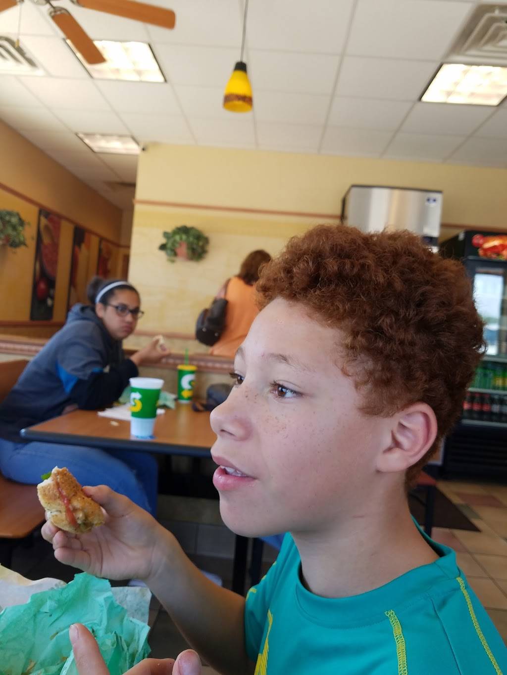 Subway | restaurant | 217 E Carroll St, Tullahoma, TN 37388, USA | 9314556525 OR +1 931-455-6525