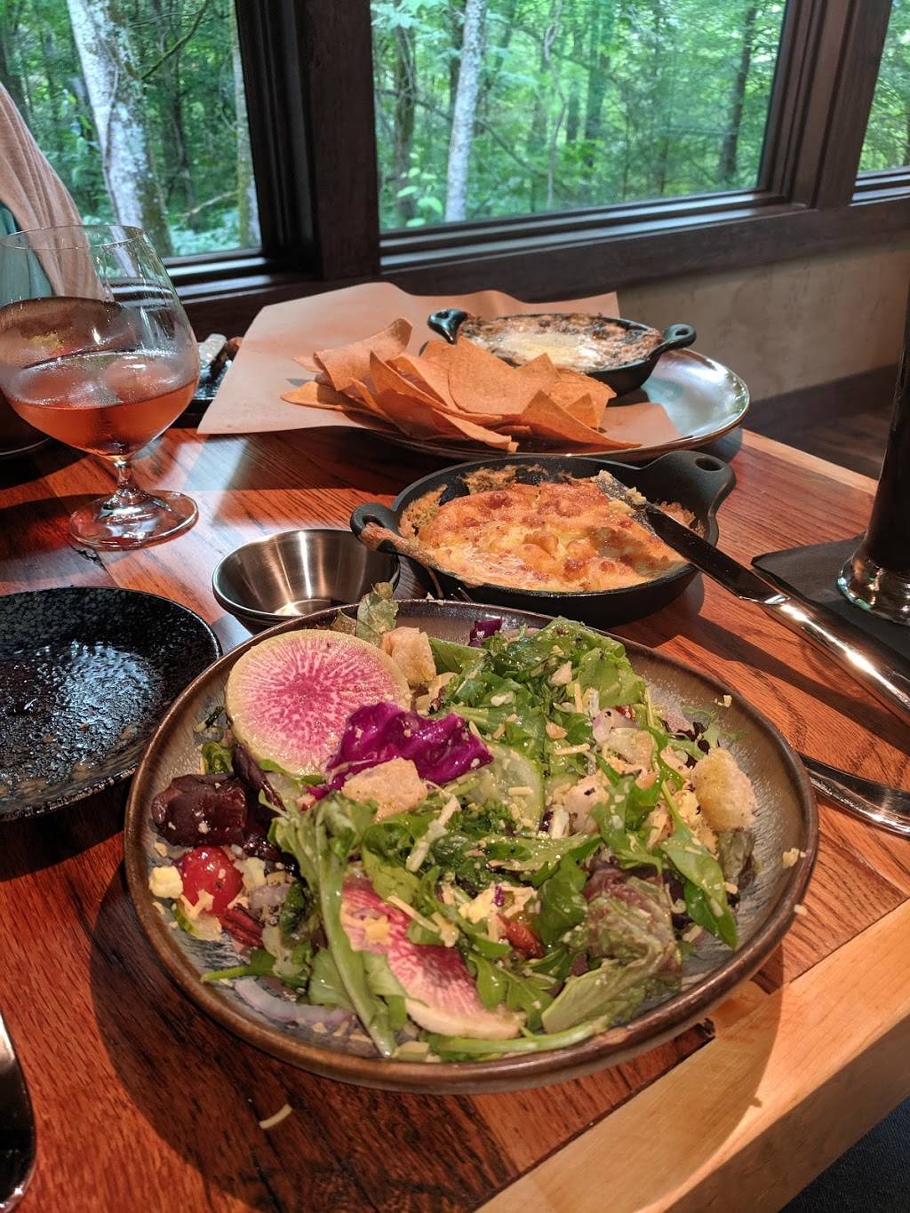 The Greenbrier | restaurant | 370 Newman Rd, Gatlinburg, TN 37738, USA | 8654121576 OR +1 865-412-1576