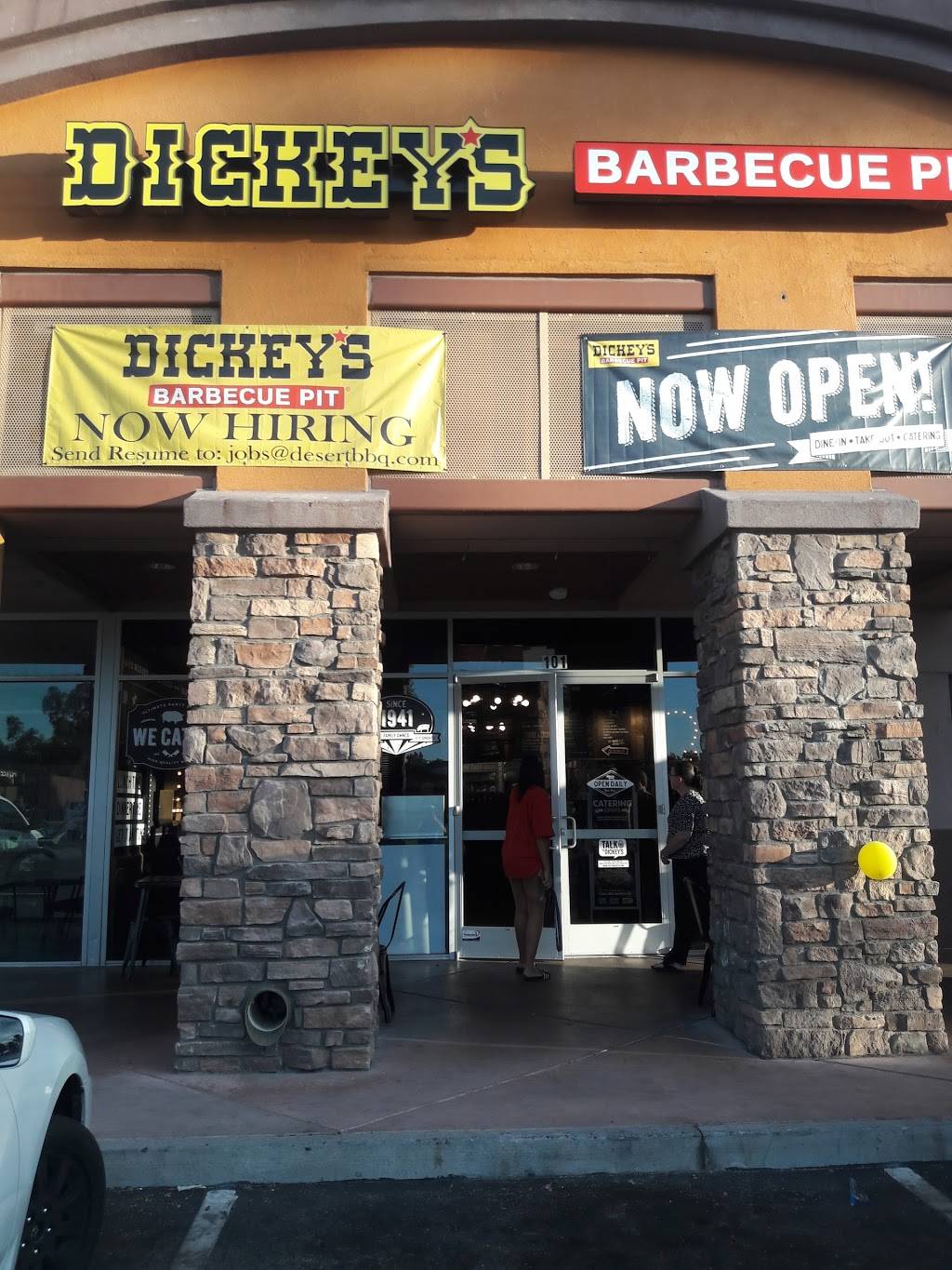 Dickeys Barbecue Pit | restaurant | 2815 W Peoria Ave, Phoenix, AZ 85029, USA | 6026033377 OR +1 602-603-3377