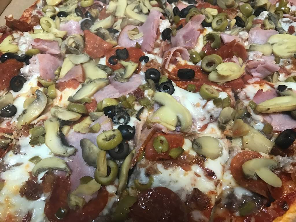 Mimmos Italian Restaurant | restaurant | 120 S Division St, Norris City, IL 62869, USA | 6183783004 OR +1 618-378-3004