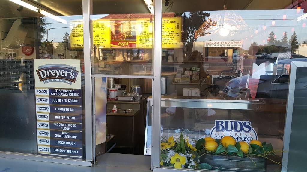 Cecils Famous Burgers | meal takeaway | 547 Tennyson Rd, Hayward, CA 94544, USA | 5107822655 OR +1 510-782-2655