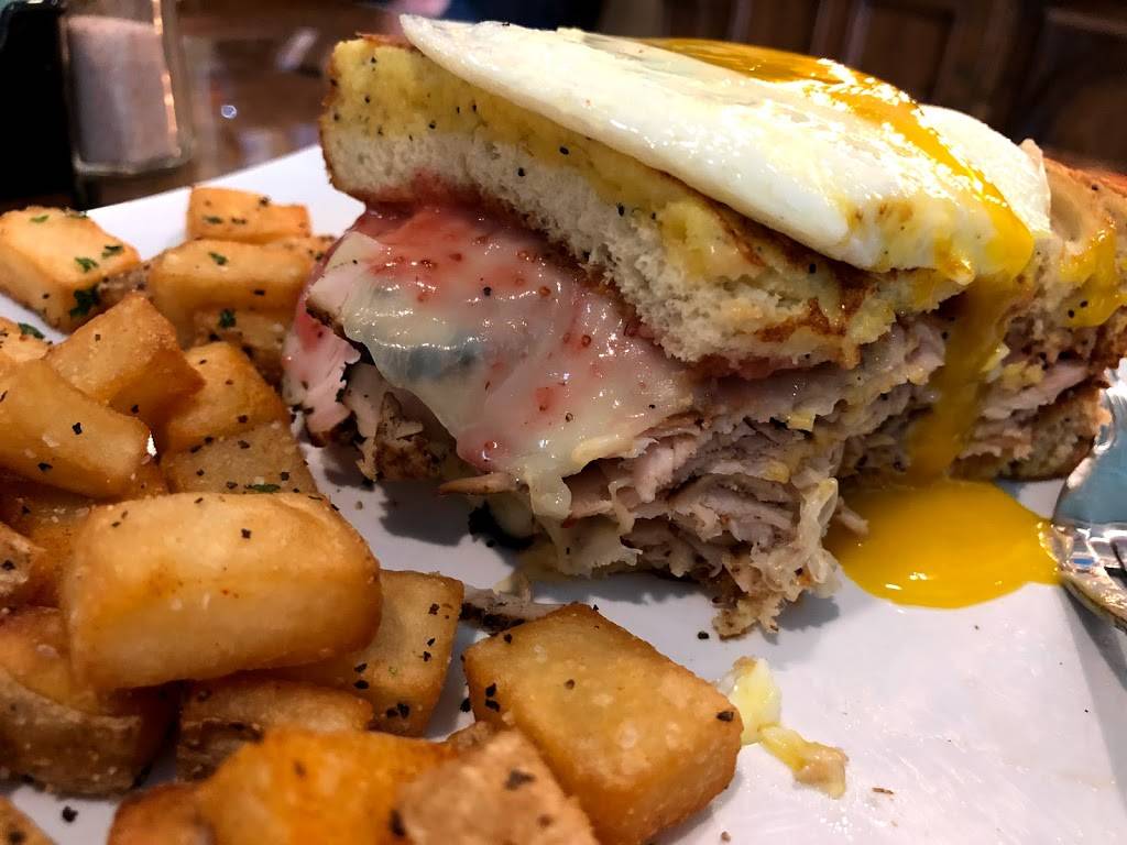 Market Street Cafe & Apothecary | restaurant | 102 E Market St, Lockhart, TX 78644, USA | 5126683065 OR +1 512-668-3065