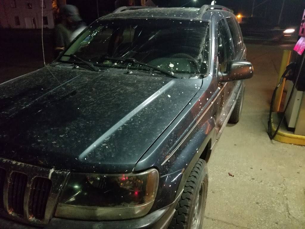 Godfathers Pizza | meal delivery | 402 6th St, New Boston, IL 61272, USA | 3095878345 OR +1 309-587-8345