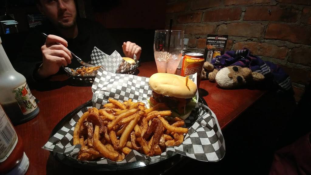 Jo Blos Bar & Grill | restaurant | 231 St Paul St W, St. Catharines, ON L2S 2E3, Canada | 2893625522 OR +1 289-362-5522