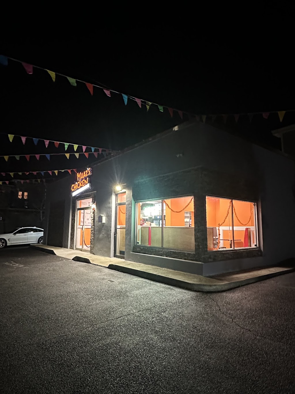 Maaz’s Chicken | restaurant | 418 Cranston St, Providence, RI 02907, USA | 4013213636 OR +1 401-321-3636