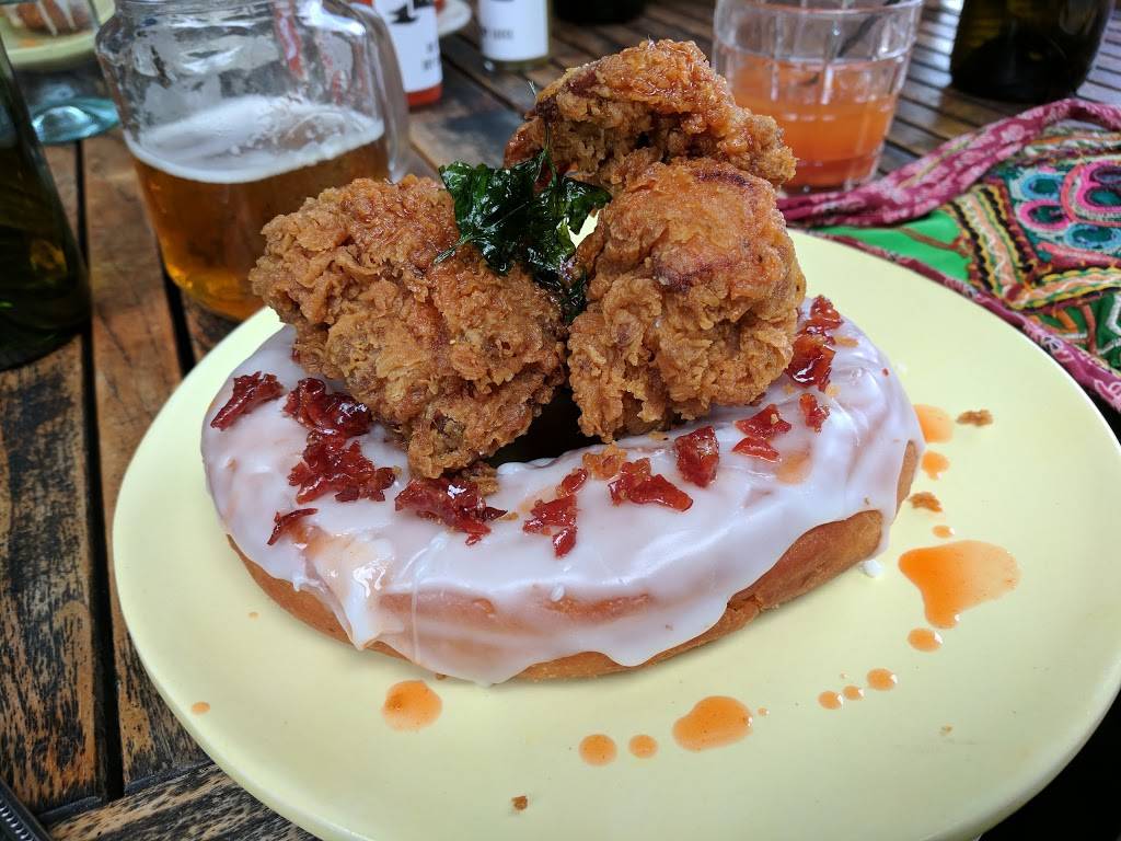 The Waiting Room | restaurant | 2327 NW Kearney St, Portland, OR 97210, USA | 5034774380 OR +1 503-477-4380