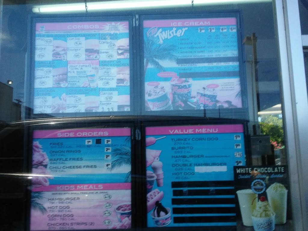 Fosters Freeze | restaurant | 315 N Ham Ln, Lodi, CA 95240, USA | 2093686398 OR +1 209-368-6398