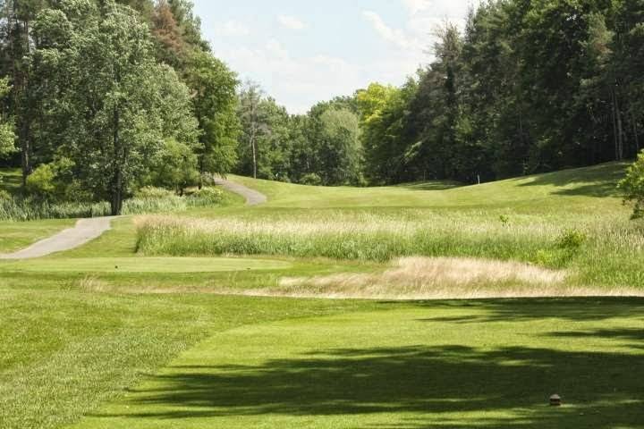Whispering Pines Public Golf Course & Banquets | restaurant | 2500 Whispering Pines Dr, Pinckney, MI 48169, USA | 7348780009 OR +1 734-878-0009