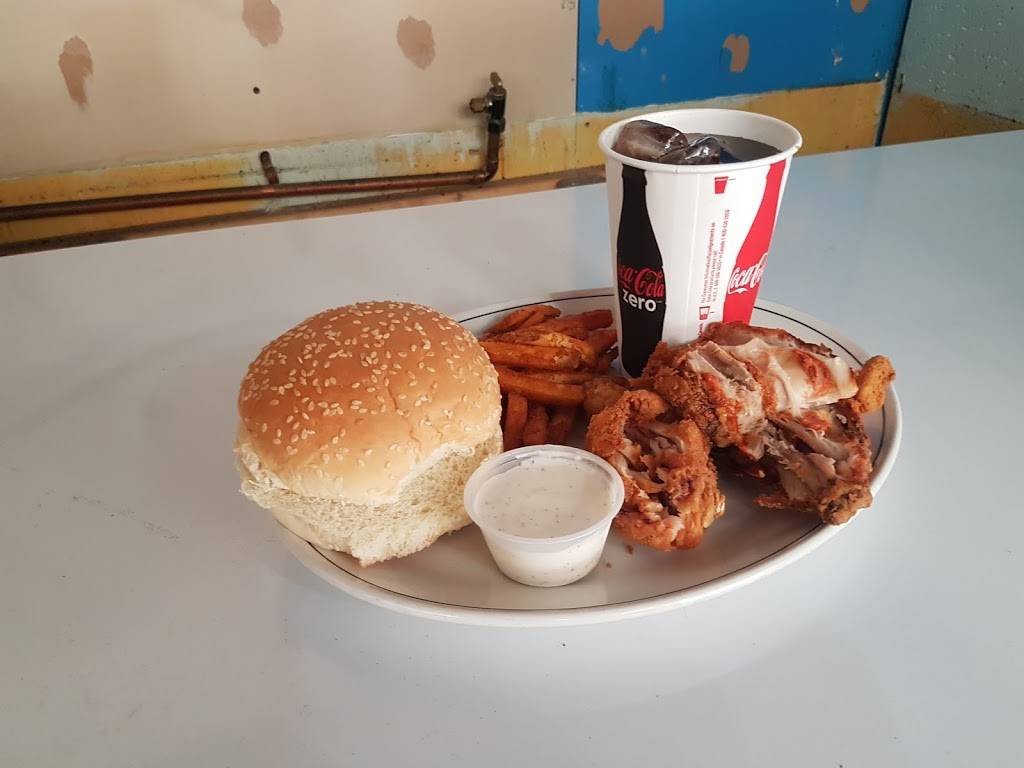 Four C | restaurant | 1758 Lawrence Ave E, Scarborough, ON M1R 2Y1, Canada | 6477483444 OR +1 647-748-3444