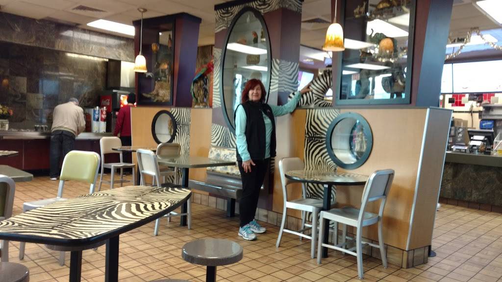McDonalds | cafe | Sahara, Arville St, Las Vegas, NV 89102, USA | 7028731707 OR +1 702-873-1707