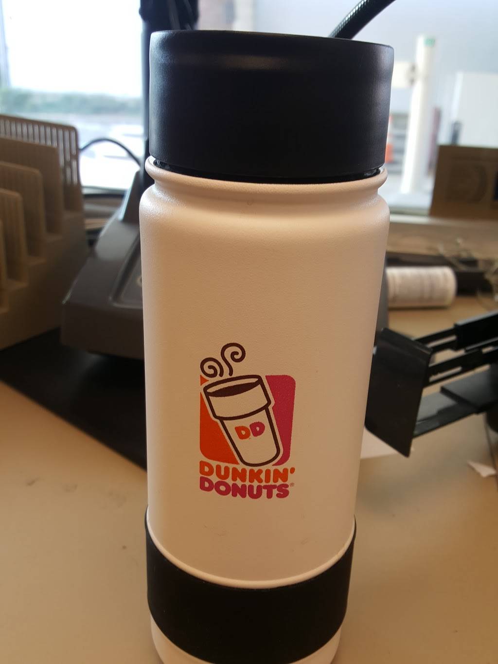 Dunkin | cafe | 620 N Western Ave, Lake Forest, IL 60045, USA | 2248805166 OR +1 224-880-5166