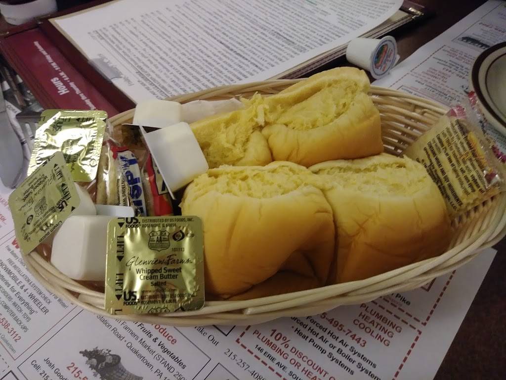 Royann Diner | restaurant | 1318 Old Bethlehem Pike, Sellersville, PA 18960, USA | 2152574089 OR +1 215-257-4089