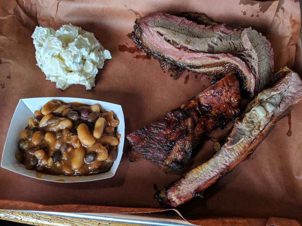 Hammerdown Barbecue | restaurant | 41153 John Mosby Hwy, Aldie, VA 20105, USA | 7035428692 OR +1 703-542-8692