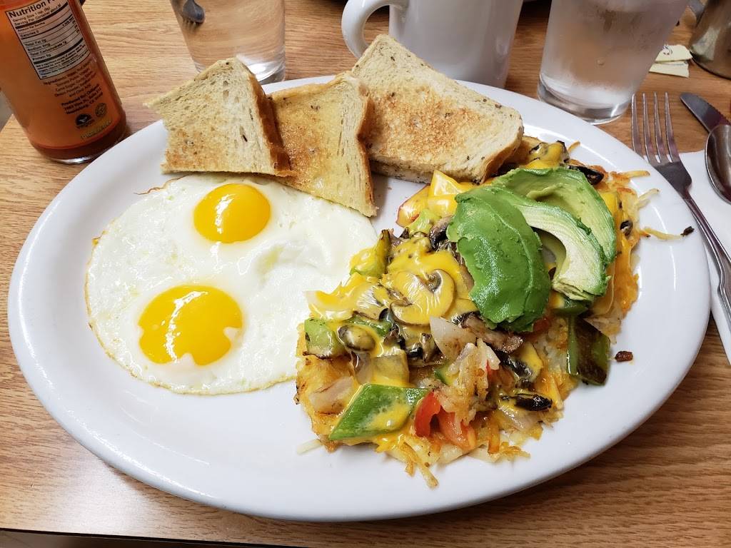 Flakey Cream Do-Nuts & Coffee Shop | cafe | 441 Center St, Healdsburg, CA 95448, USA | 7074333895 OR +1 707-433-3895