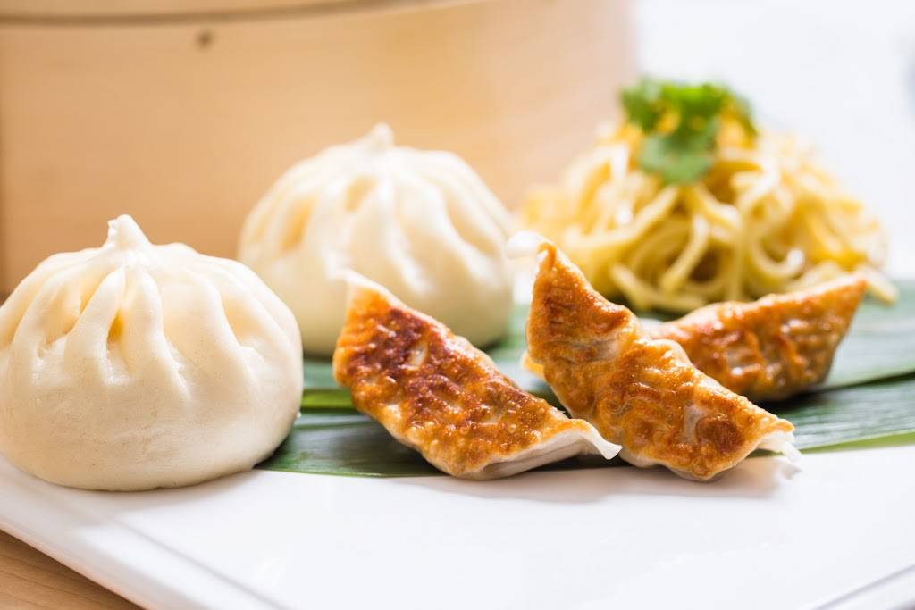 Wow Bao – Michigan Plaza | restaurant | 225 Michigan Avenue, Chicago, IL 60601, USA | 3122262299 OR +1 312-226-2299