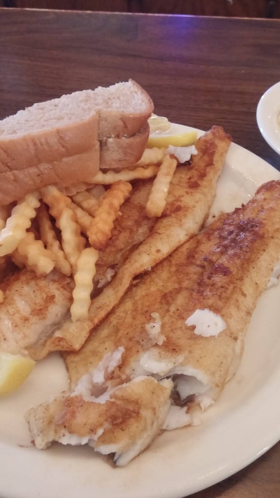 Hog Creek Bar & Grill | restaurant | 1303 W State Hwy 153, Mosinee, WI 54455, USA | 7156937222 OR +1 715-693-7222