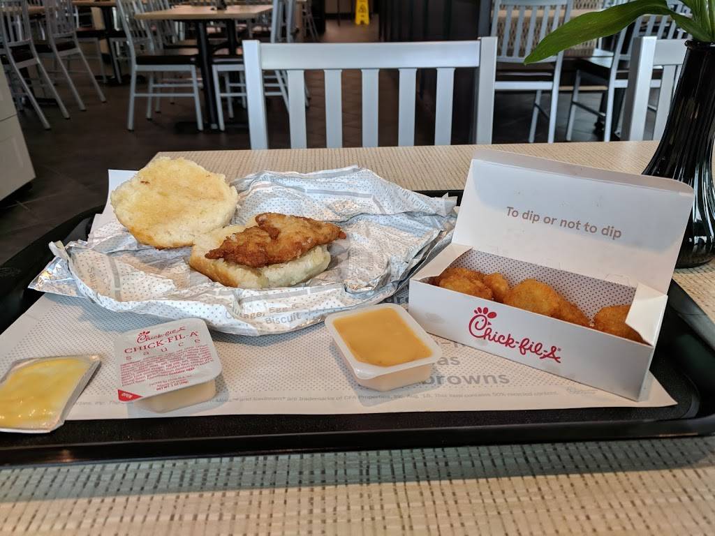 Chick-fil-A Fort Pierce | restaurant | 5560 Okeechobee Rd, Fort Pierce, FL 34947, USA | 8335882699 OR +1 833-588-2699