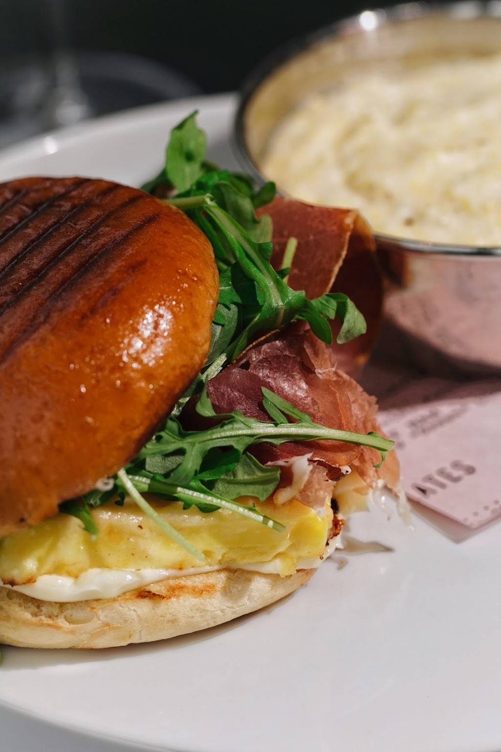 bar Vetti | restaurant | 800 S 4th St, Louisville, KY 40203, USA | 5028833331 OR +1 502-883-3331