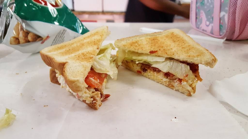 Charlie Josephs | restaurant | 2238 W Point Rd, LaGrange, GA 30240, USA | 7068840379 OR +1 706-884-0379