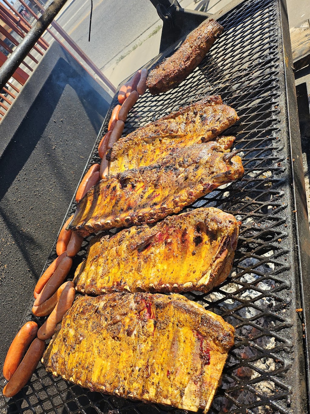 BBQ BROS | restaurant | 35 N Filbert St, Stockton, CA 95205, USA | 2096848753 OR +1 209-684-8753