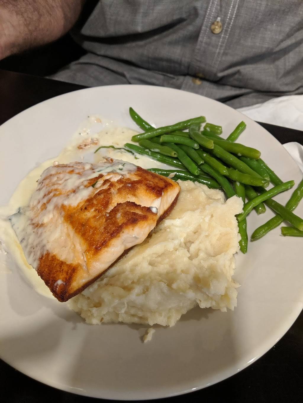 Nina’s Restaurant & Bar | restaurant | 312 E Main St, Clayton, NC 27520, USA | 9195856589 OR +1 919-585-6589